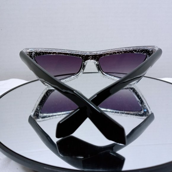 Diva Eyes Sunglasses - Black/Grey